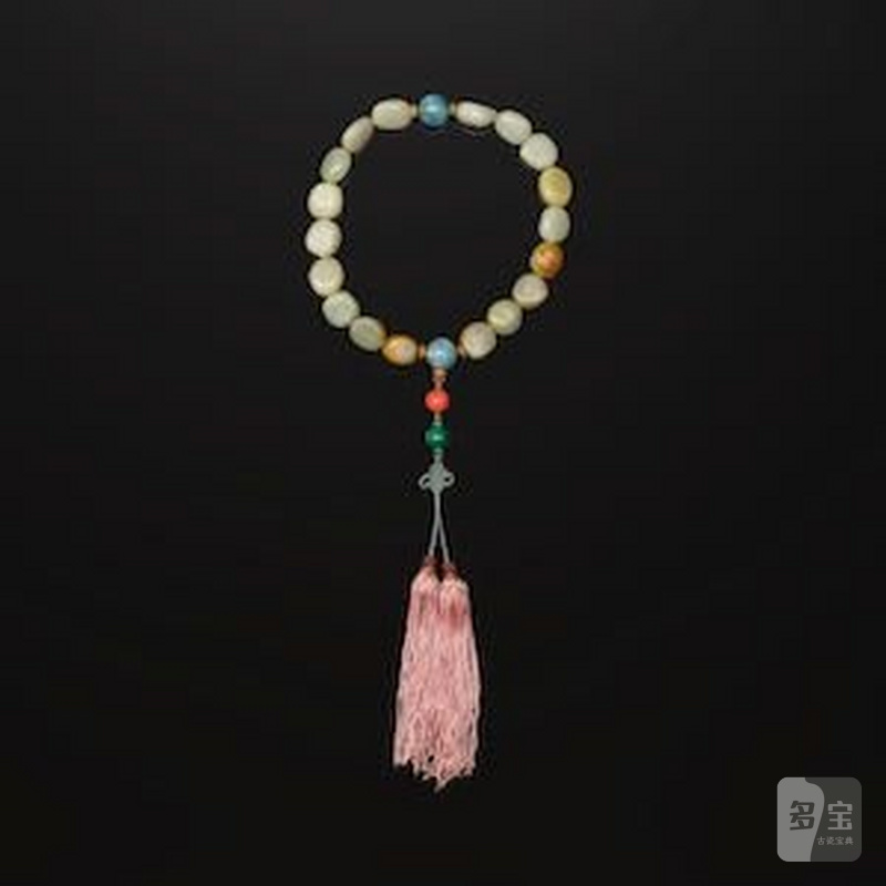 二十世紀 青玉十八子手串 | BRACELET EN JADE CÉLADON COMPRENANT DIX-HUIT PERLES